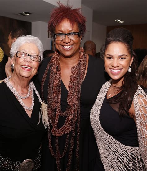 Harriette Cole: My mom is putting up a huge fight about my college decision, but it’s my life